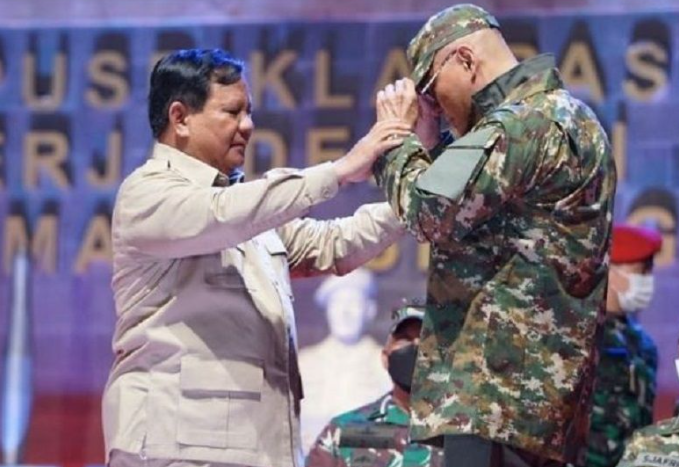 Menhan Lantik Youtuber Deddy Corbuzier Jadi Duta Komponen Cadangan TNI